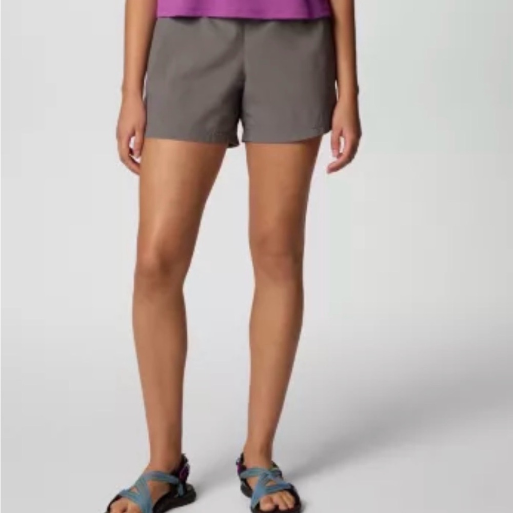 Columbia Women's Athletic Shorts in Gray